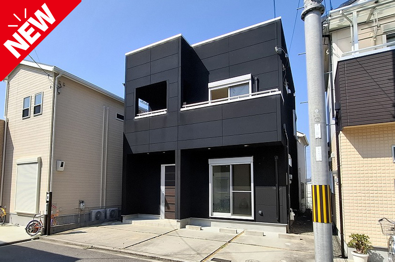 【改装付】岸和田市池尻町★エネファームと太陽光のW発電を完備。スタイリッシュな外観と広々LDKが魅力です。