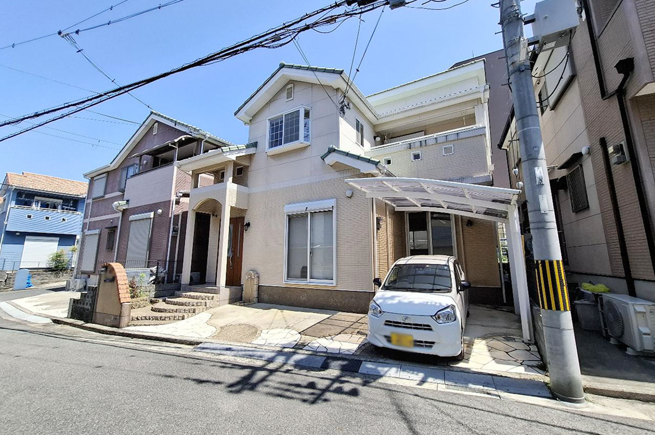 約17.5帖のLDKがある広々4LDK / 和泉市唐国町１丁目