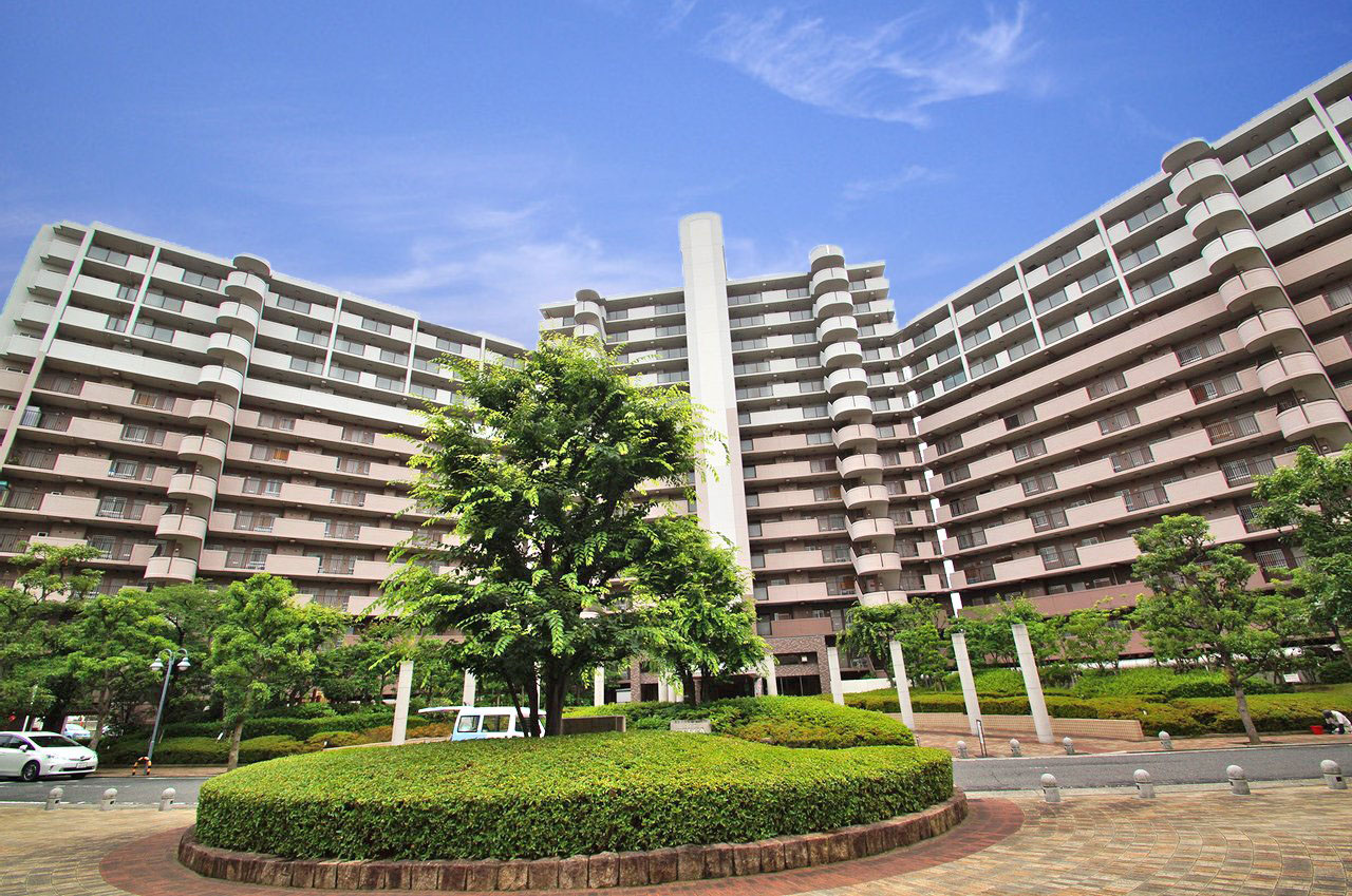 小学校、コンビニ、スーパー、公園が徒歩圏♪ / コート和泉府中セルカA棟