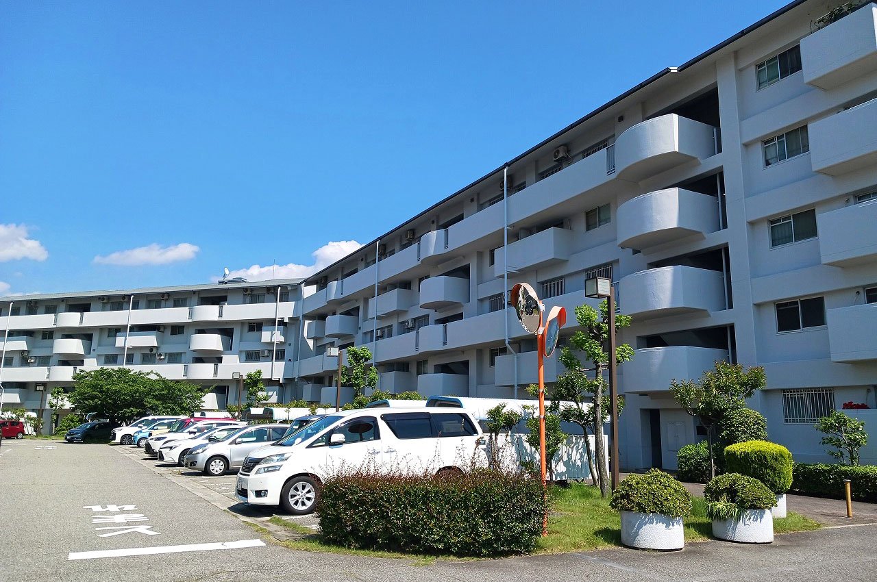 月々 26,896円／アジュール二色の浜1棟