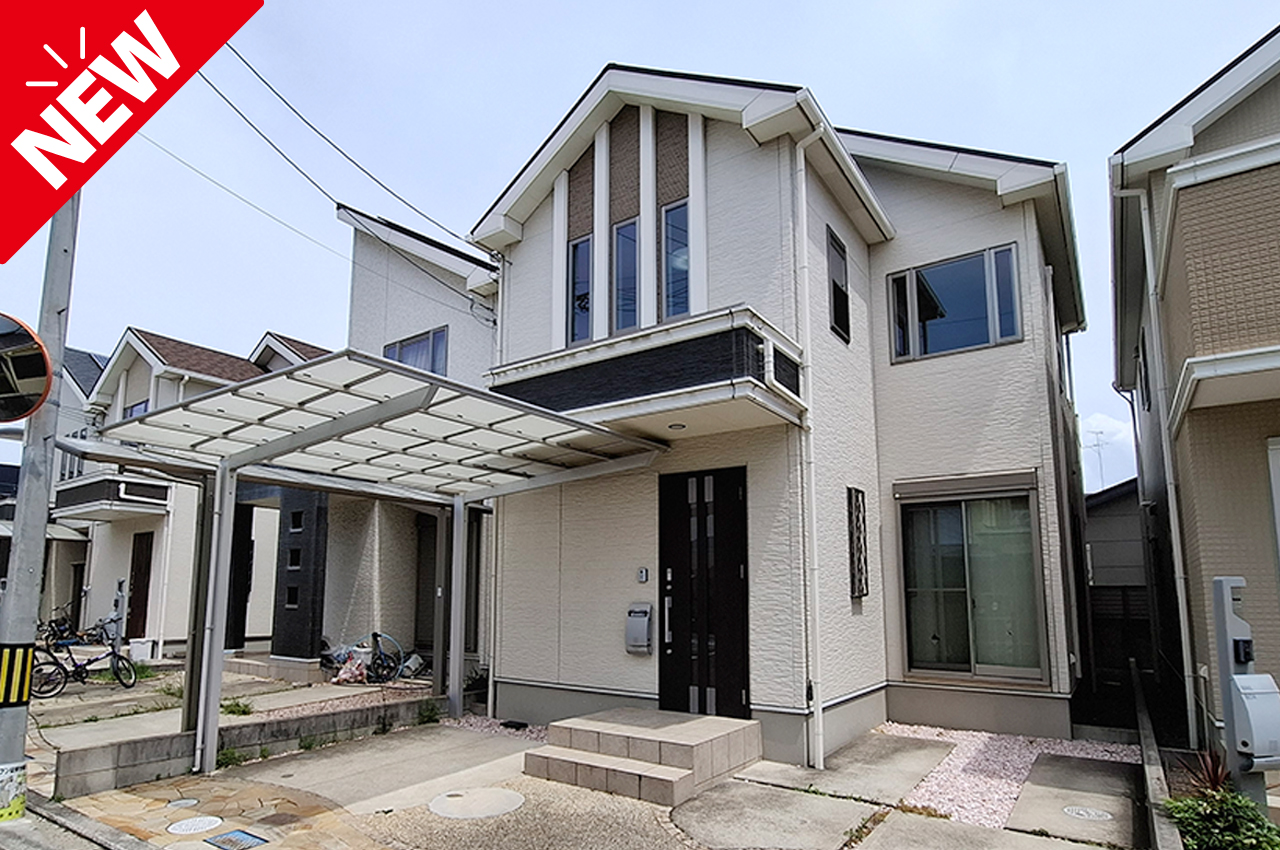泉北郡忠岡町忠岡南3丁目★LDKは広々約17.5帖！ゆとりのある4LDKの間取り！屋根裏収納や各所収納があり収納充実！車種により2台駐車可！