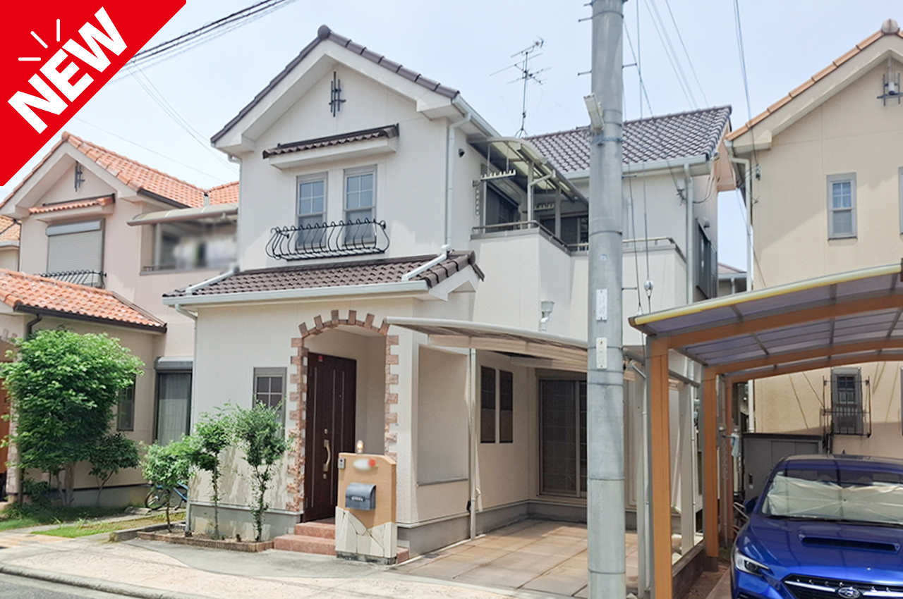 岸和田市西大路町★全居室6帖以上のゆとりある4LDK！車種により普通車1台、軽自動車1台駐車可能！小学校・スーパー・公園が徒歩圏内の住環境！