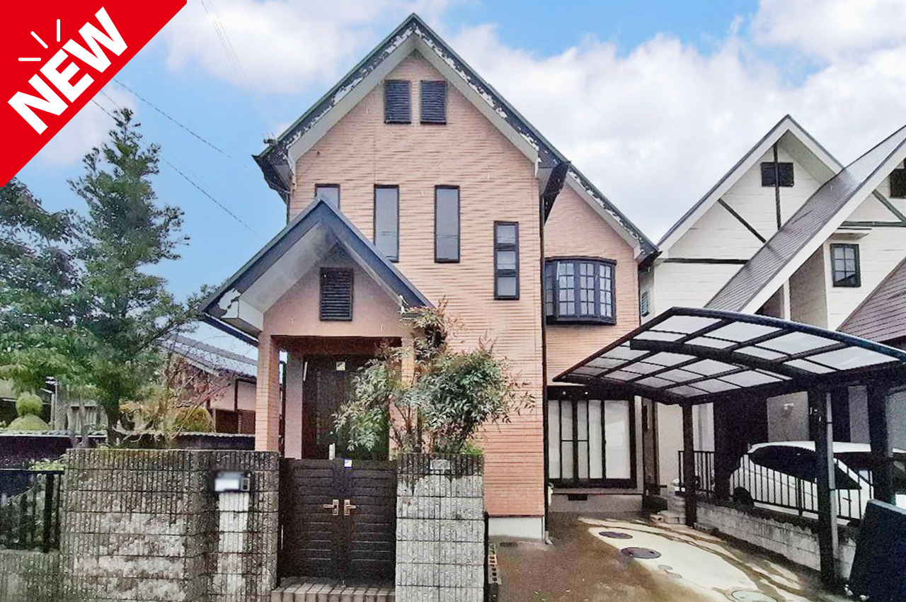 泉大津市曽根町1丁目★全居室6帖以上のゆったり4LDK！サンディまで徒歩6分！お買物便利な好立地！普通車1台分の駐車スペース！給湯器新調します！