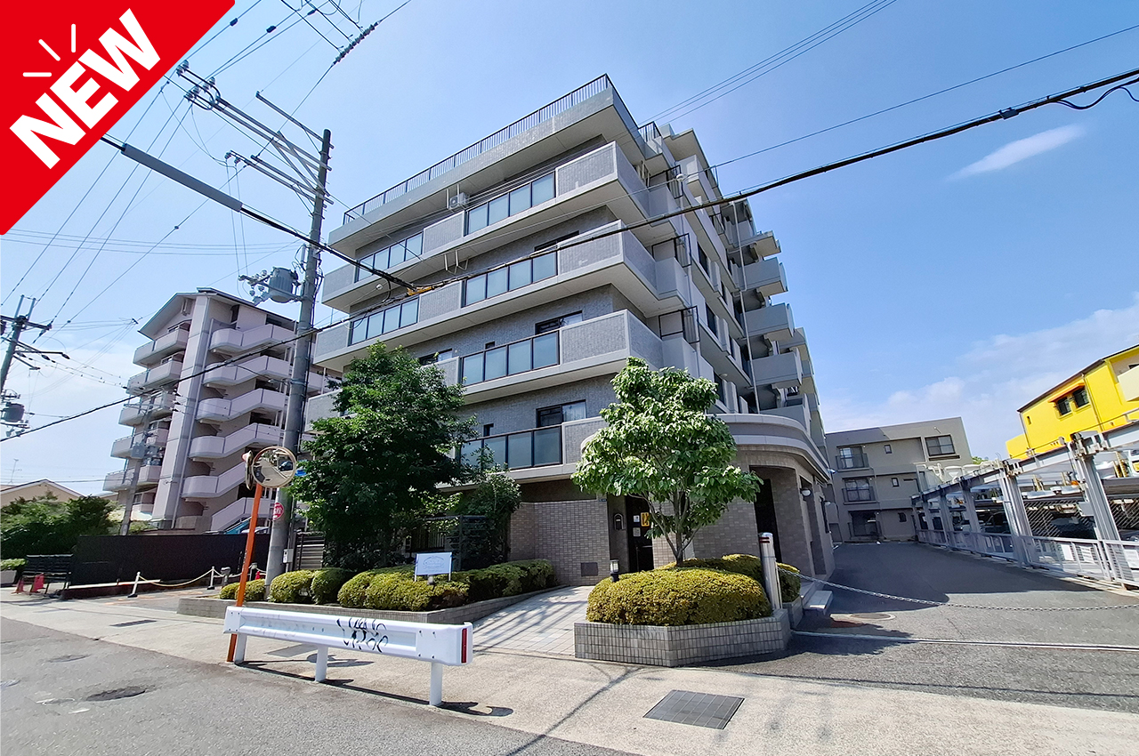 アステージ岸和田★JR阪和線「東岸和田」駅と南海本線「岸和田」駅の2WAYアクセス！専用庭付きの1階角住戸！コンビニまで徒歩4分！