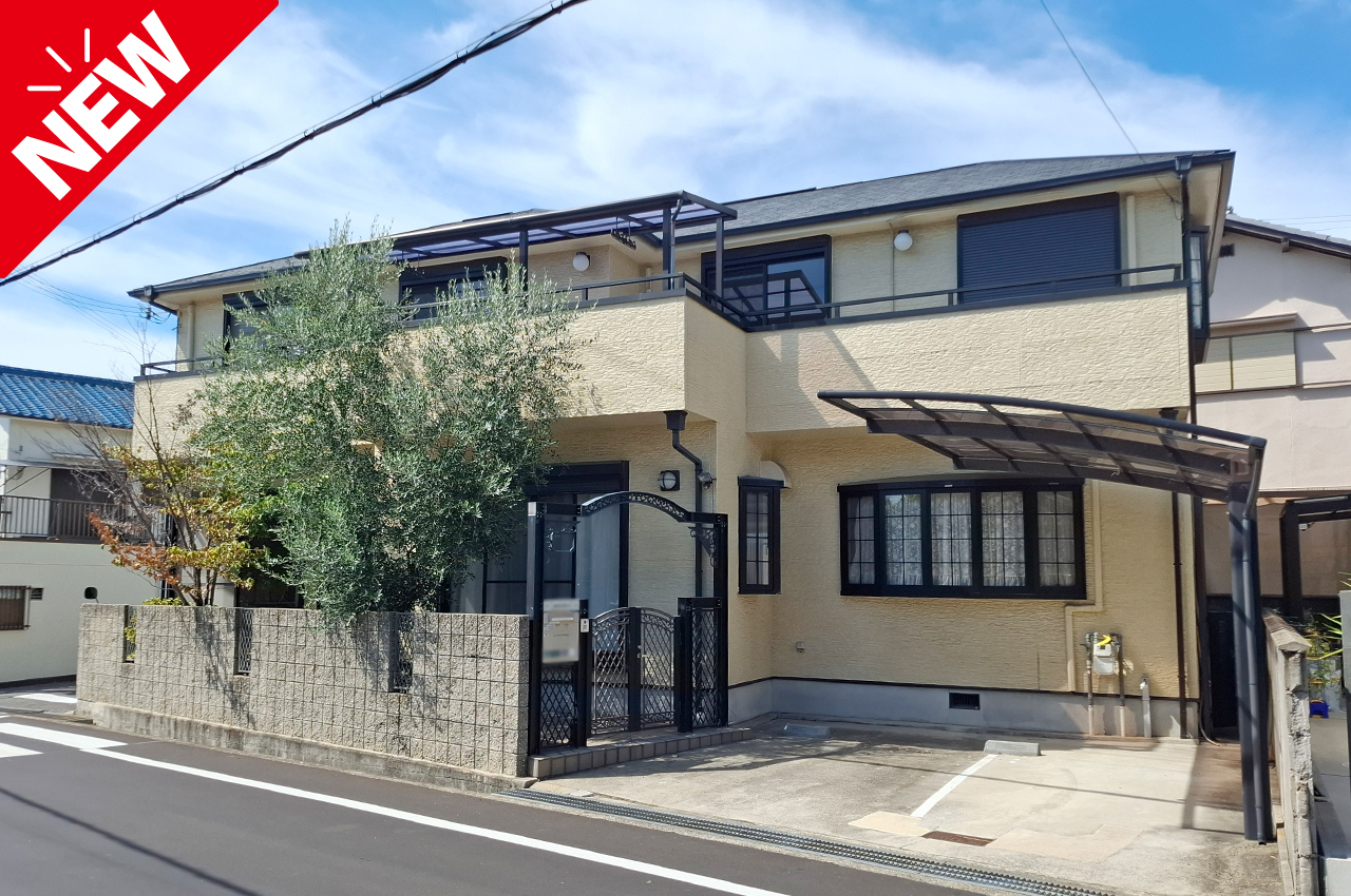 岸和田市畑町4丁目★土地面積51坪超のゆとりある5LDK！LDK約21.5帖、全居室6帖以上！車種により普通車2台・軽自動車1台駐車可能！