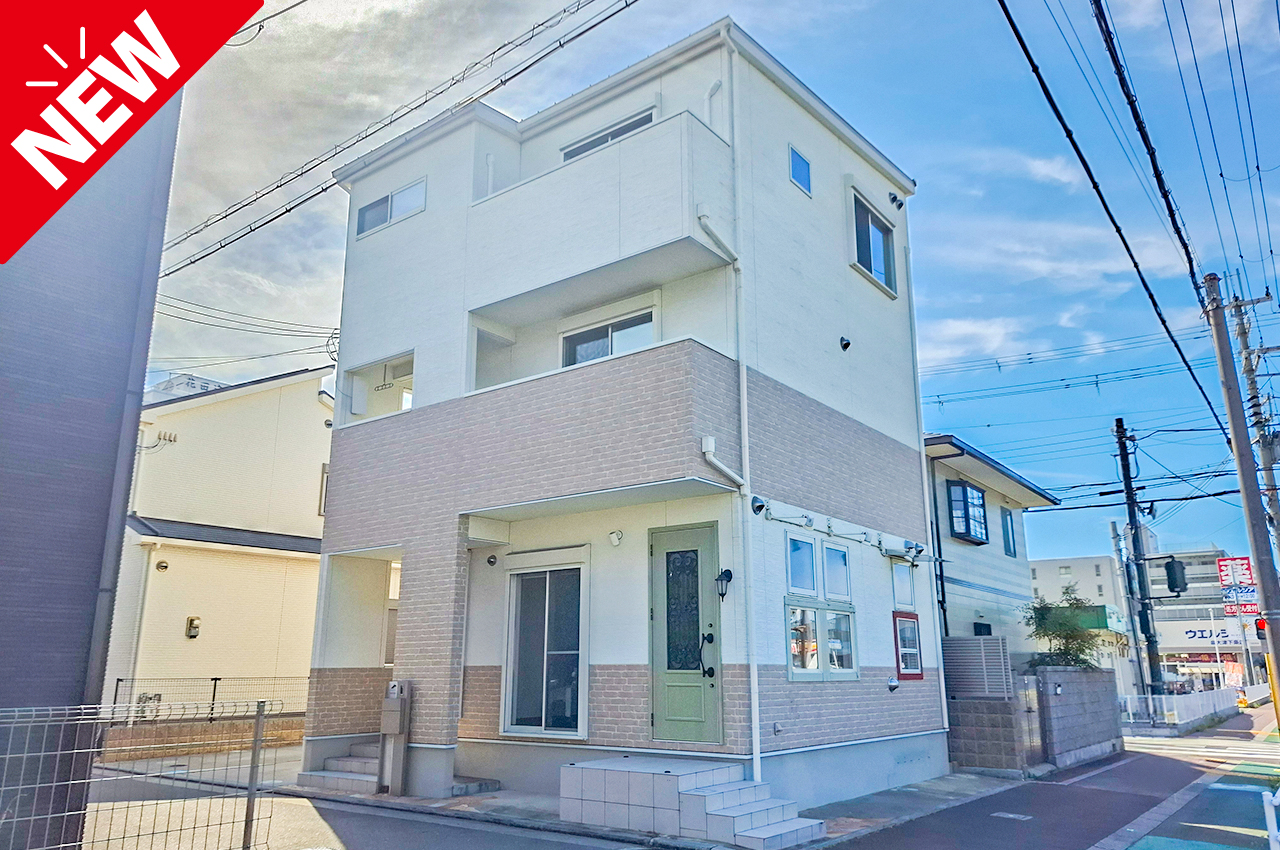 泉大津市池浦町4丁目★洋室4部屋と約7帖の納戸を備えた3階建ての4SLDK！車種により普通車2台駐車可能！スーパーまで徒歩4分の立地！
