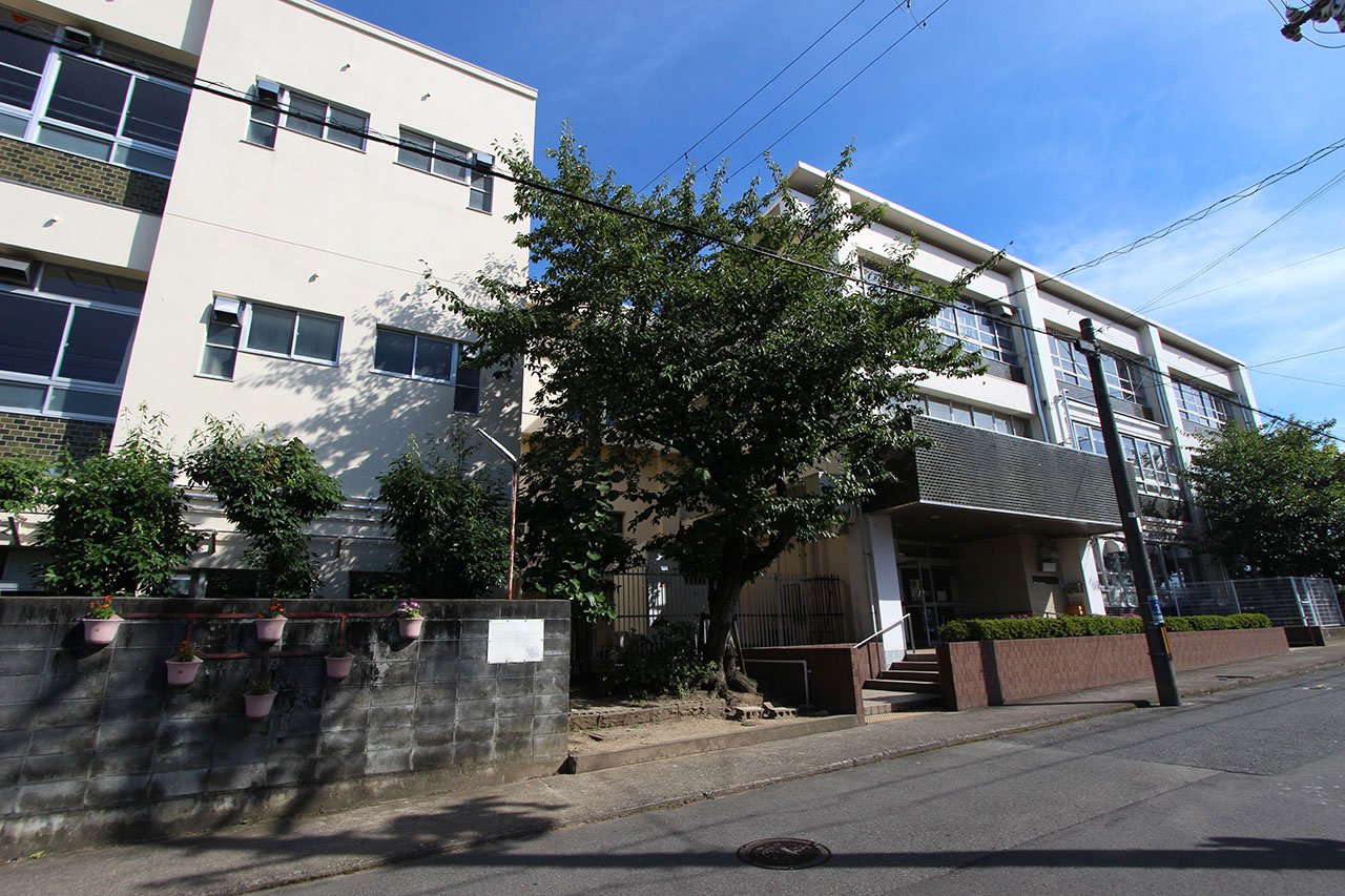 津田小学校