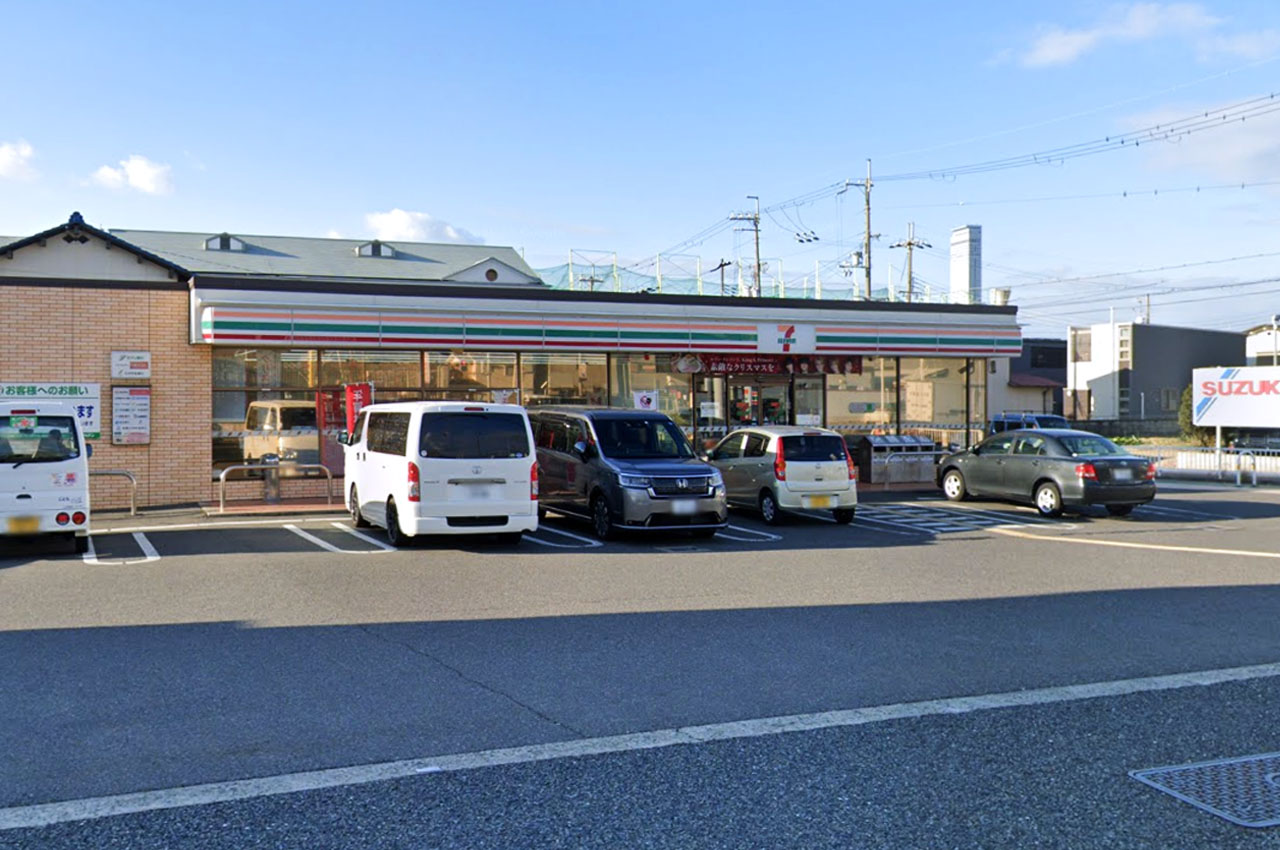 セブンイレブン泉佐野南中安松店