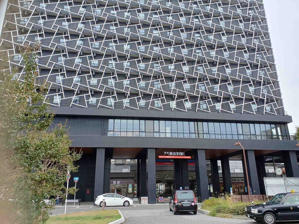 南海本線「泉佐野」駅 自転車5分(約1,250~1,390m)