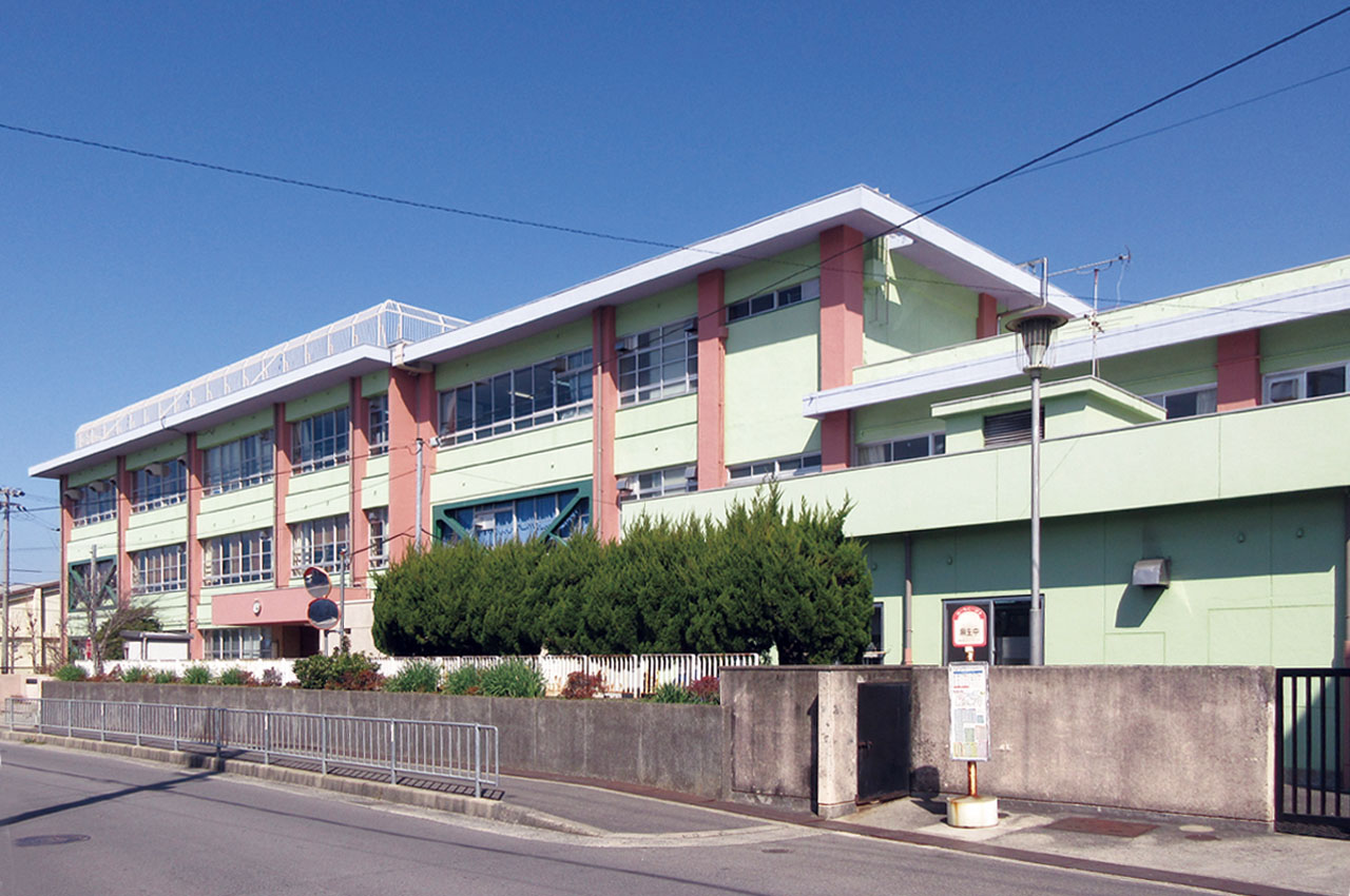 中央小学校