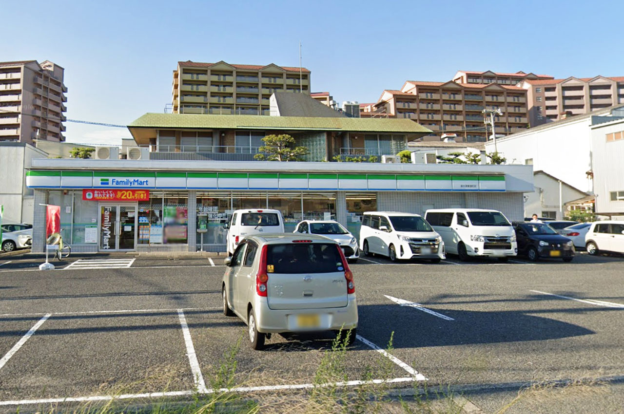ファミリーマート泉大津東港町店