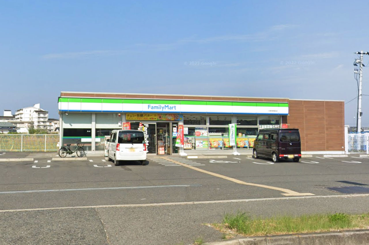 ファミリーマート貝塚福田店