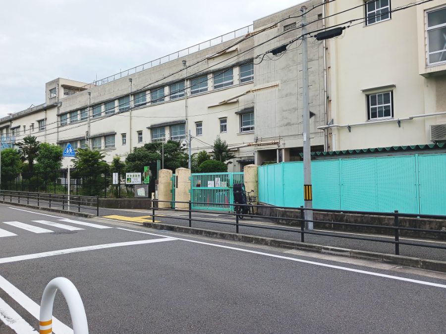 市立東三国ヶ丘小学校 ファンジュ堺新金岡駅Ⅰ徒歩12~13分、ファンジュ堺新金岡駅Ⅱ徒歩13分