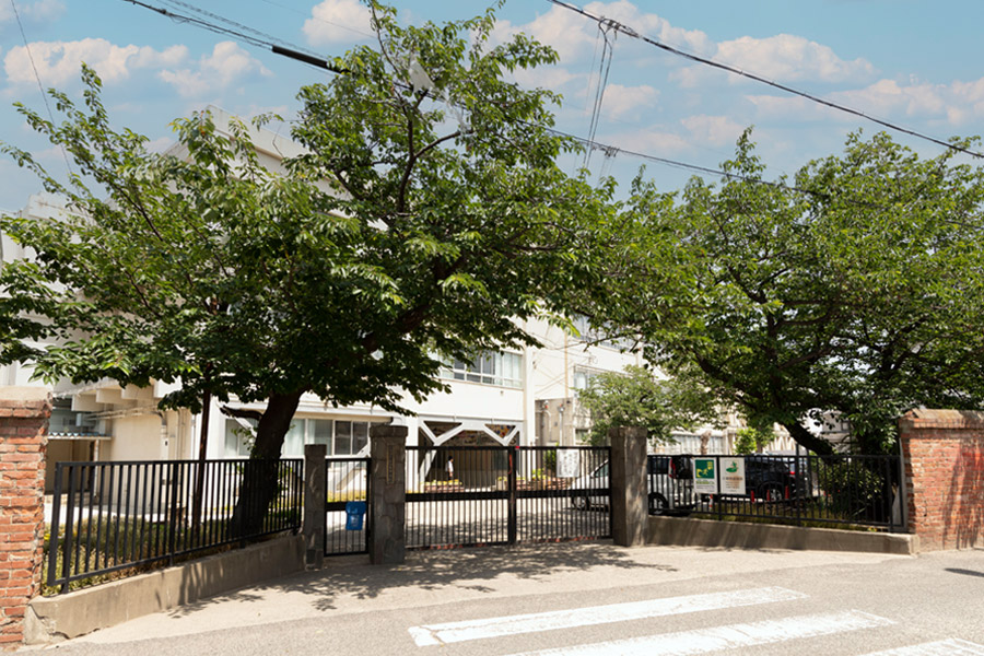 市立 春木中学校 徒歩9分