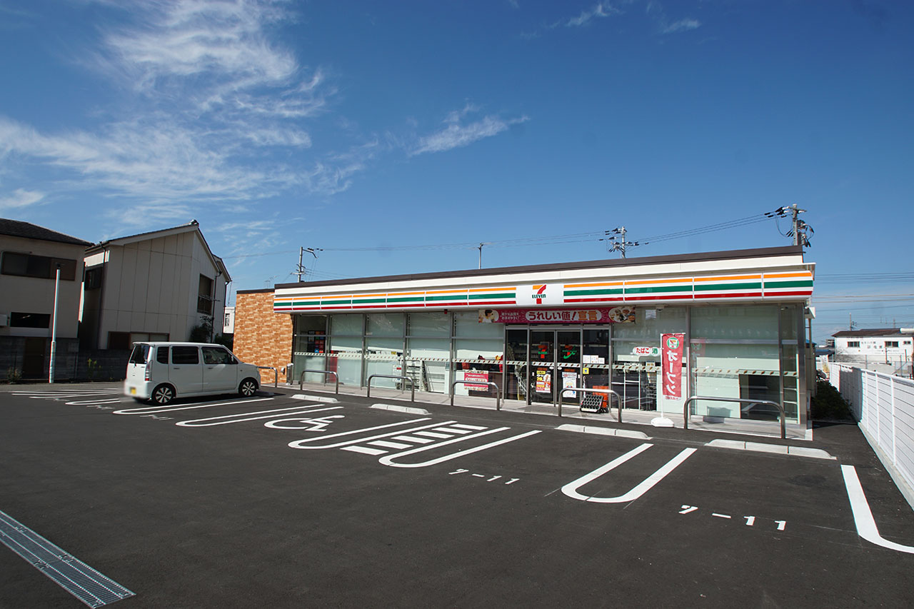 セブンイレブン岸和田小松里町店
