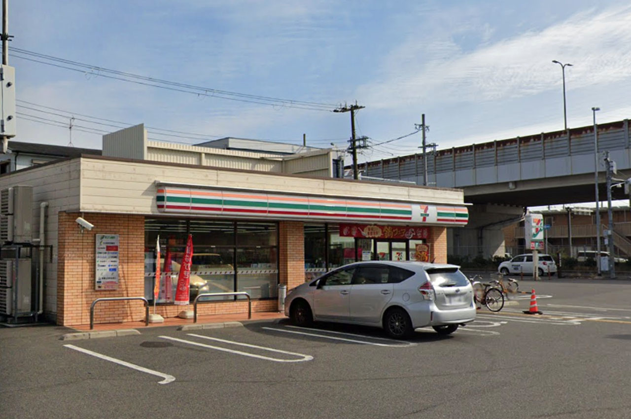セブンイレブン岸和田中井町店