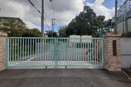 市立 伏山台小学校　徒歩12分～13分