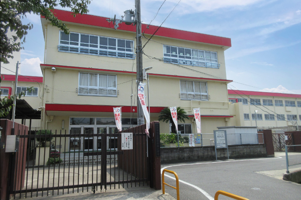 道明寺南小学校