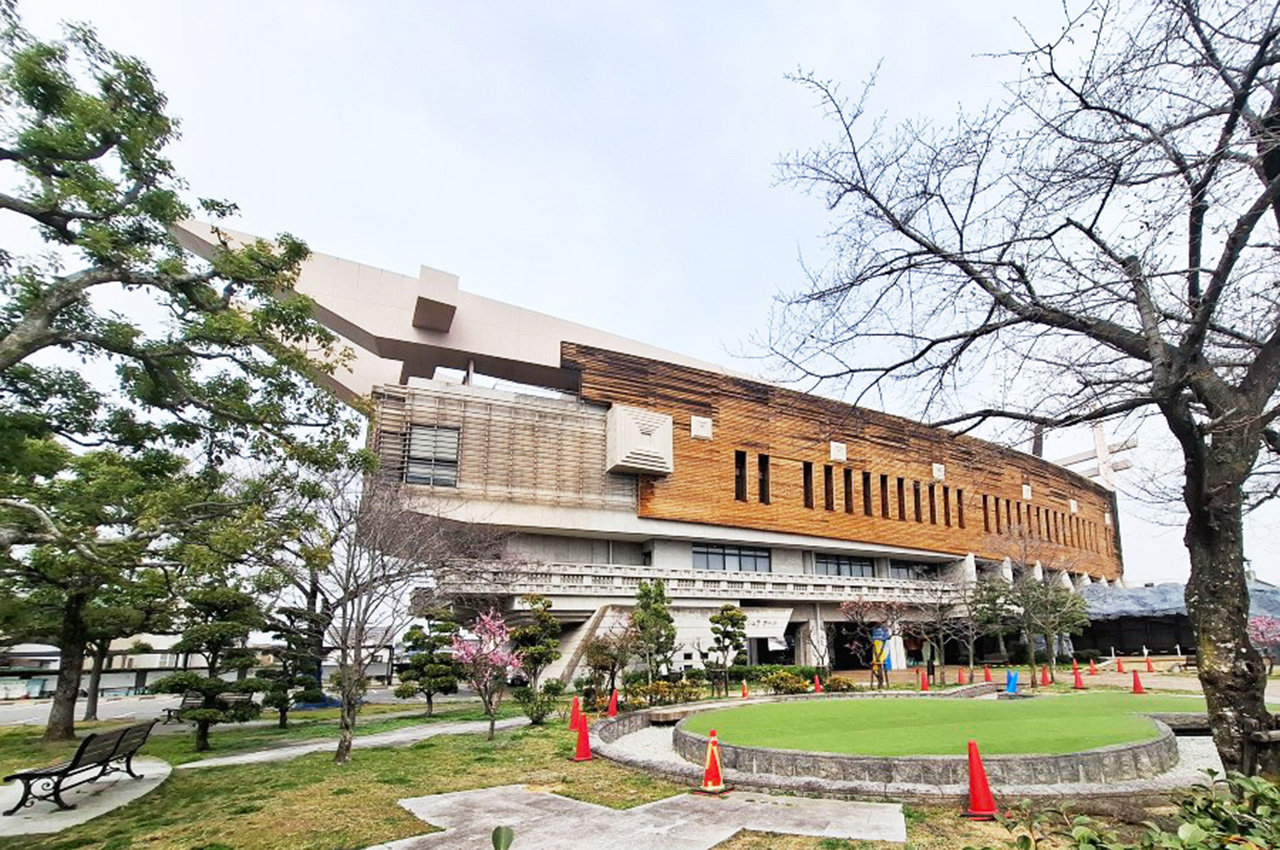 アイセルシュラホール(藤井寺市立図書館)