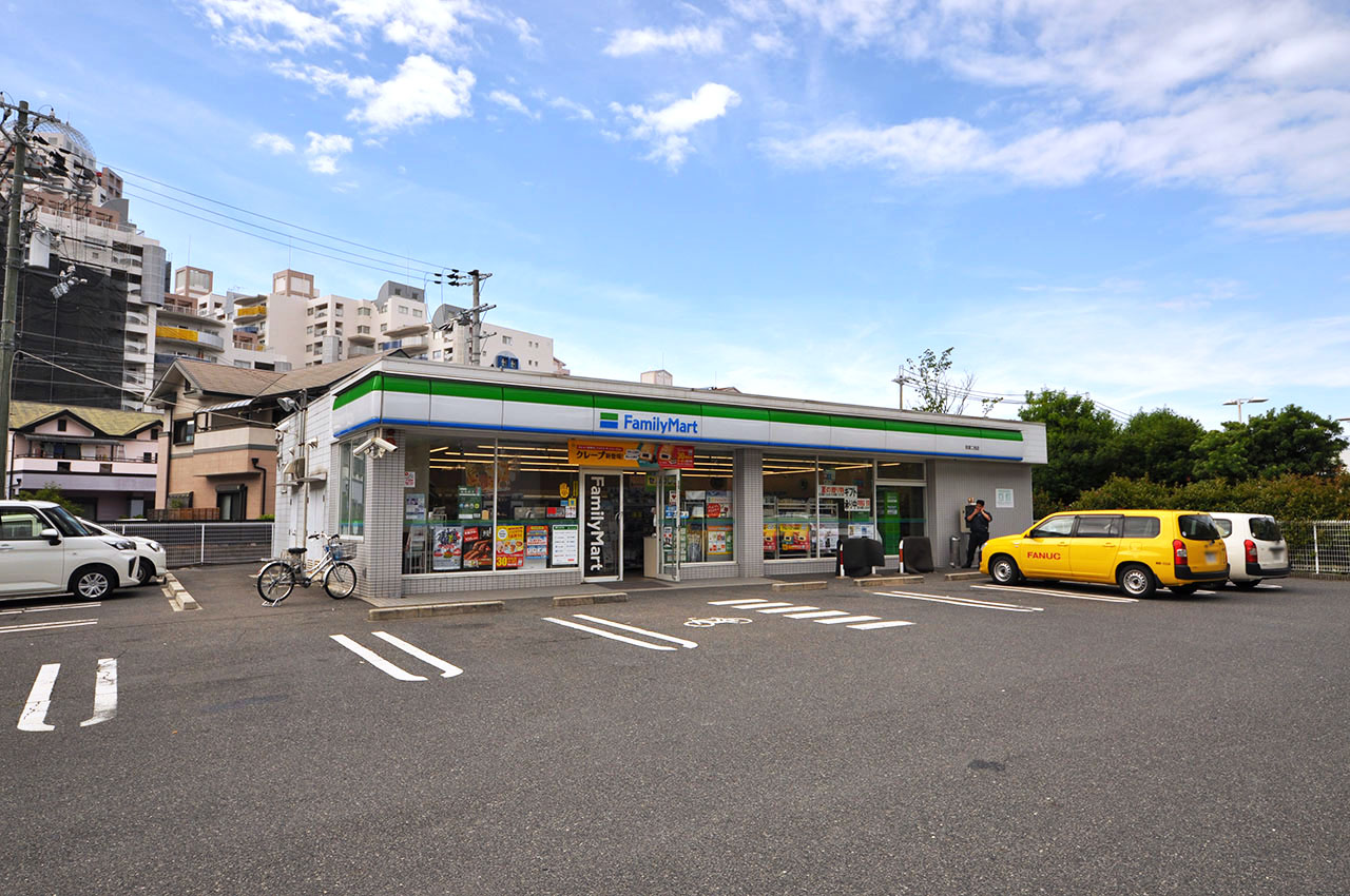 ファミリーマート貝塚二色店
