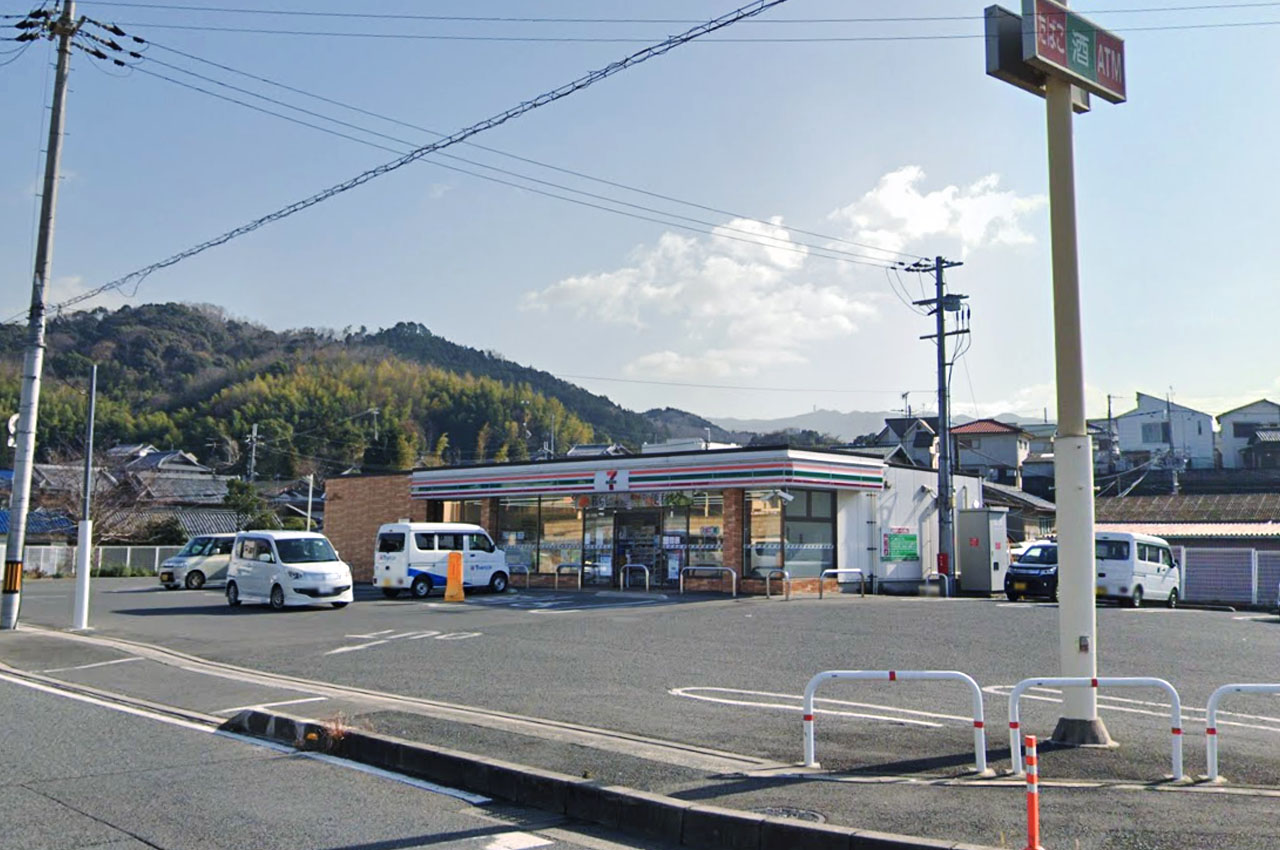 セブンイレブン熊取小谷南店