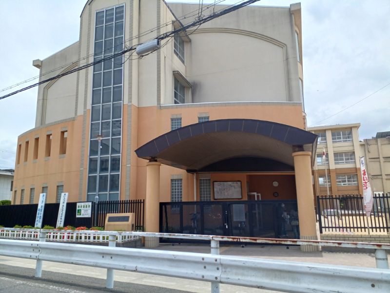 市立久世小学校　徒歩5分～6分