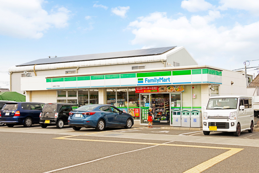 ファミリーマート吉井町二丁目店　徒歩4分～5分