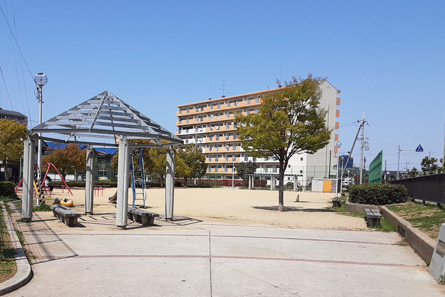 吉井・若葉ヶ丘公園　徒歩3分～4分