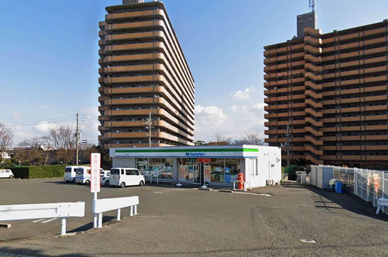 ファミリーマート泉南男里店