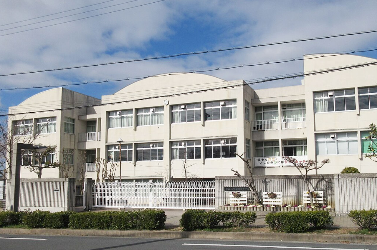 明治池中学校