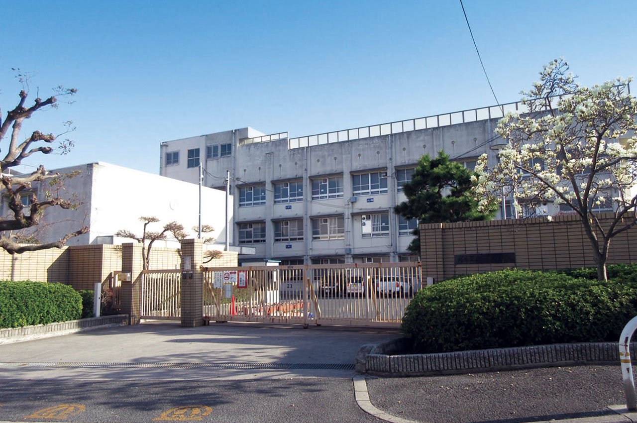 深井西小学校