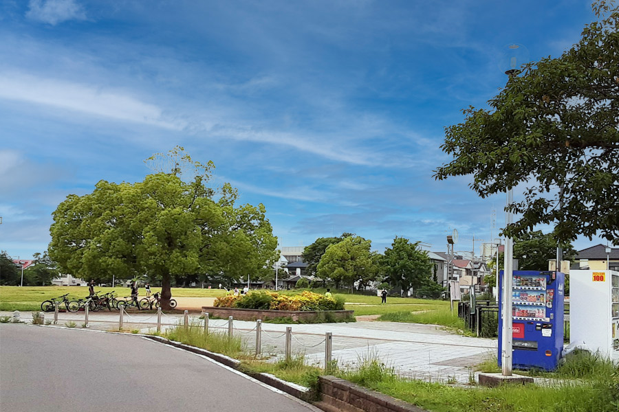 宮の池公園　徒歩7分