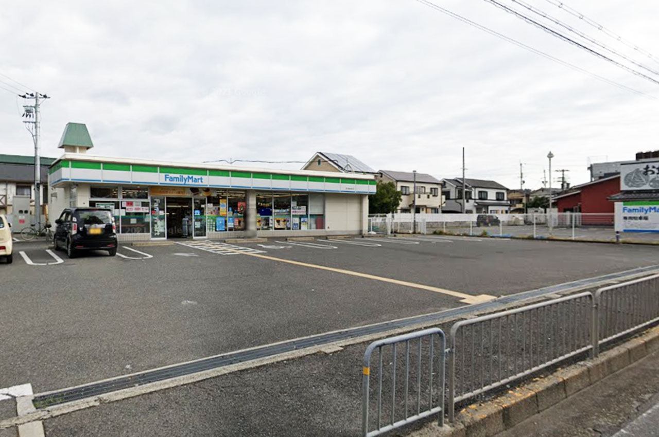 ファミリーマート泉大津虫取町店