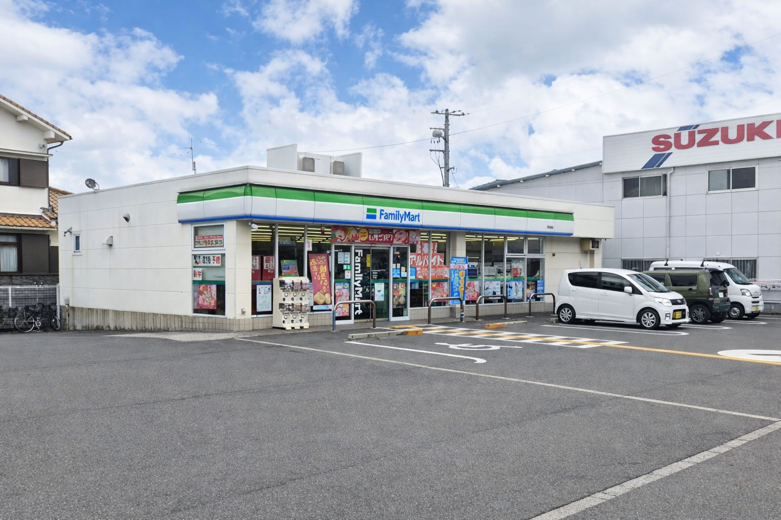 ファミリーマート堺草部店