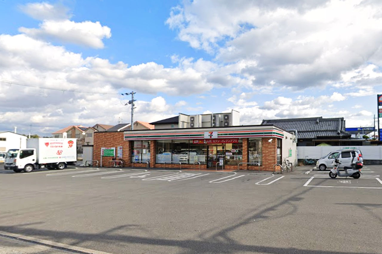 セブンイレブン和泉伯太町店
