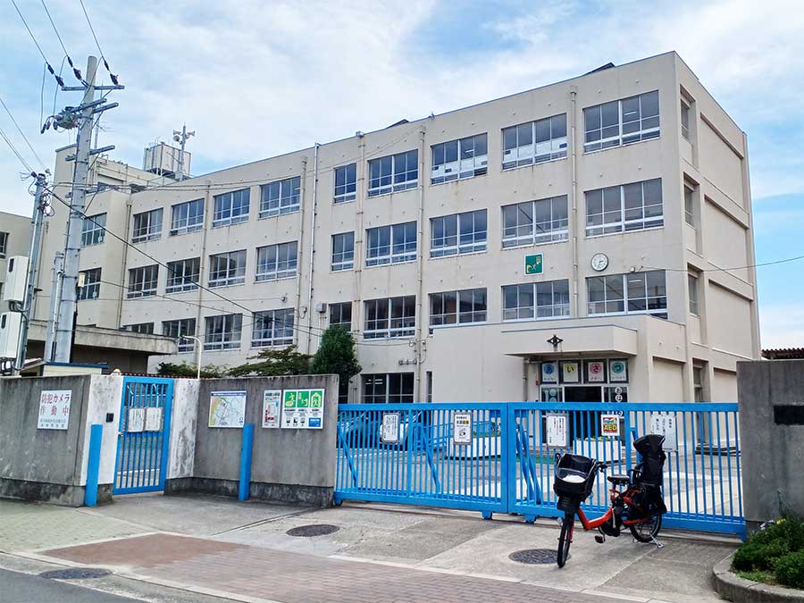 市立浜寺東小学校　徒歩14分（約1,060ｍ～1,080ｍ)