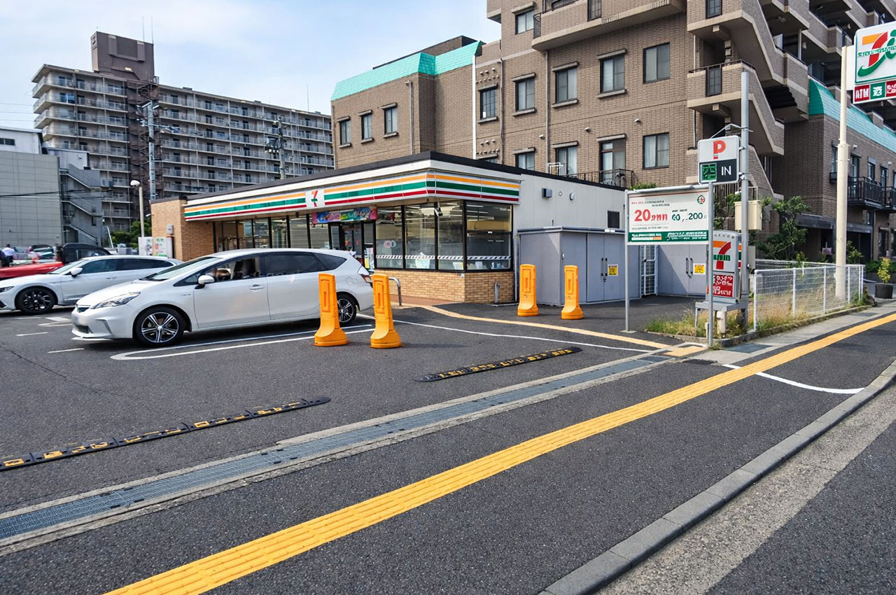 セブンイレブン羽倉崎駅前店
