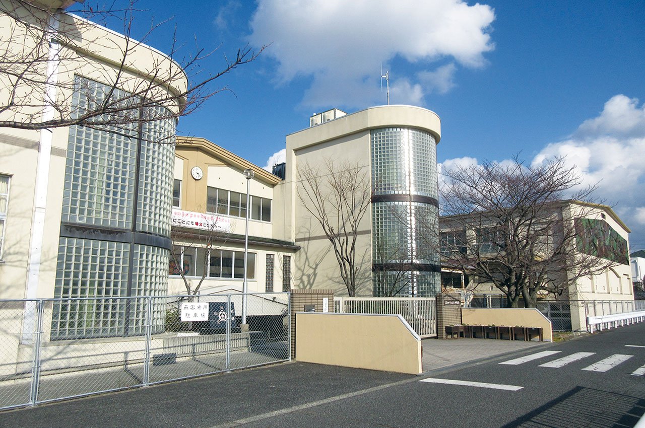 土生中学校