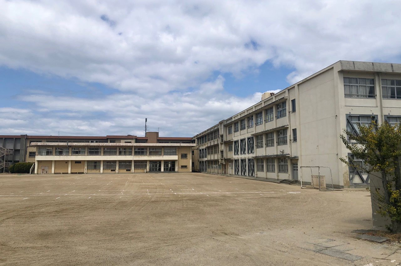 光陽中学校