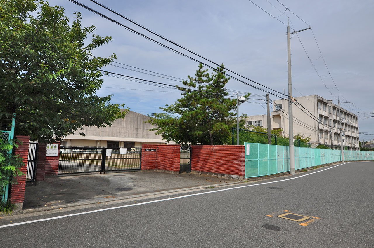 久世小学校