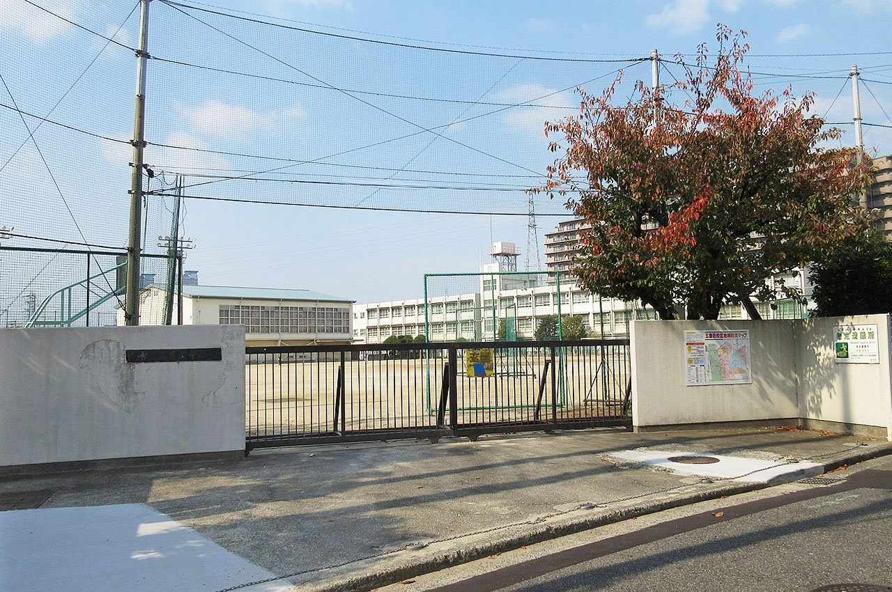 五箇荘中学校