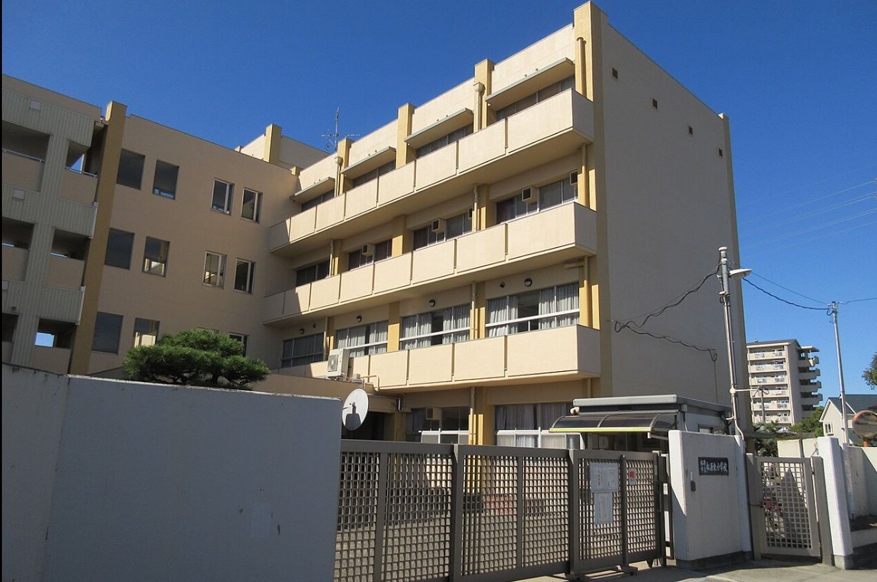 松原東小学校