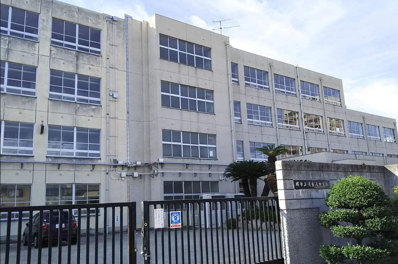 浅香山中学校