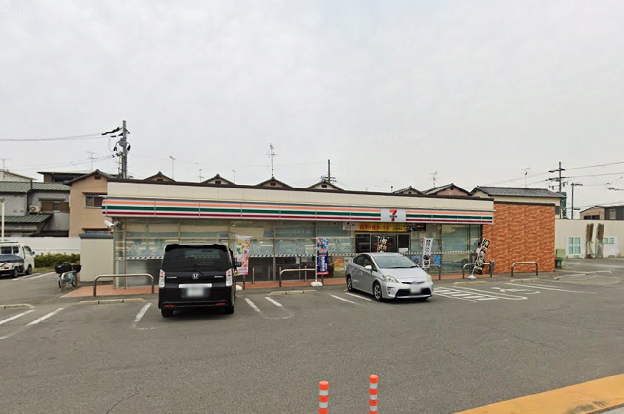 セブンイレブン泉佐野長滝店