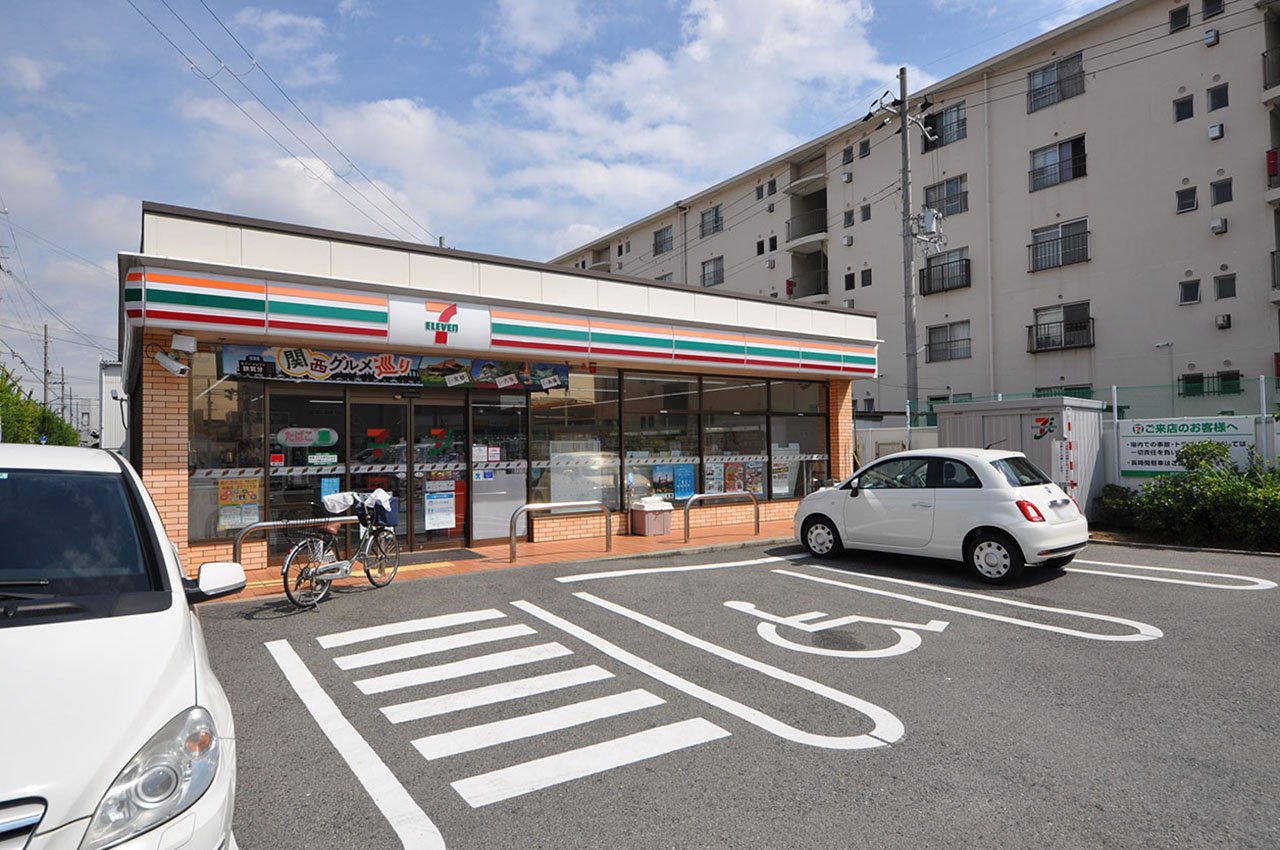 セブンイレブン泉大津東助松町店