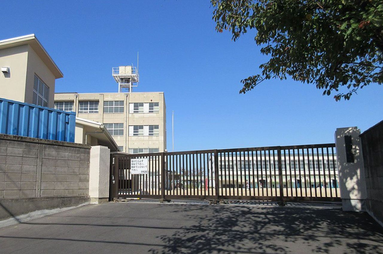 西陶器小学校