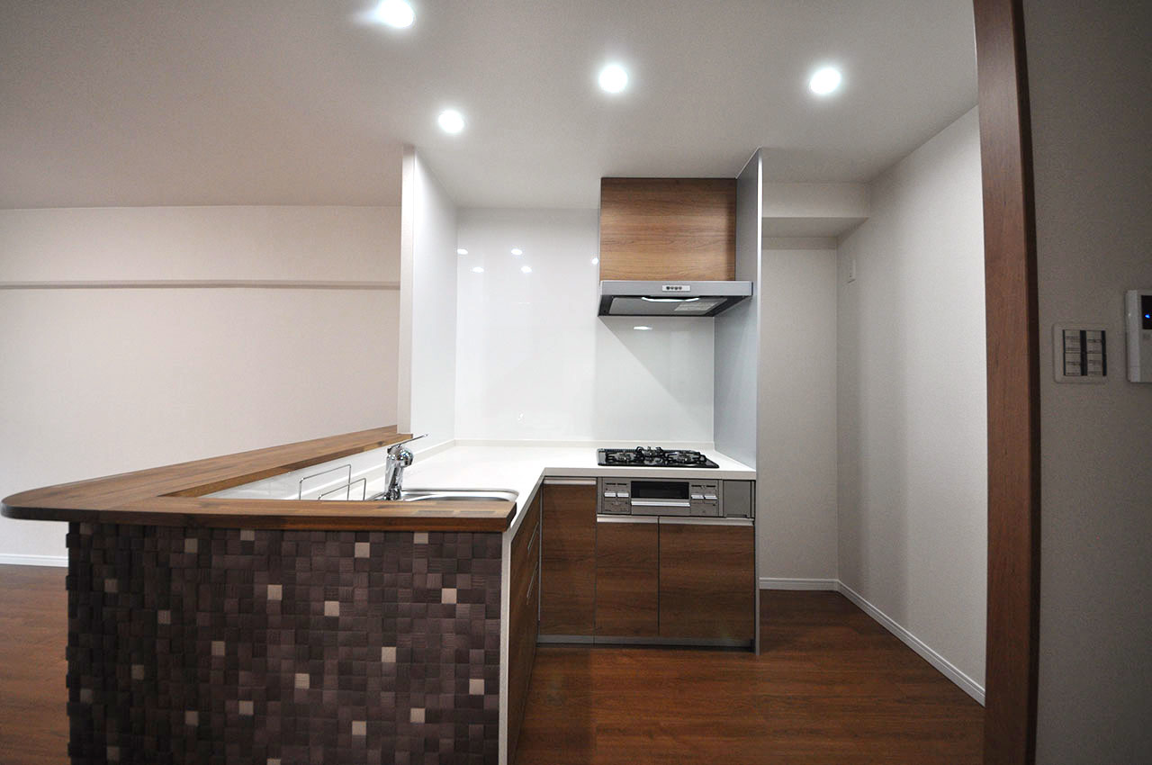 システムキッチンを新調しました。スペースを有効に使えて家事効率の良いL型キッチンです。