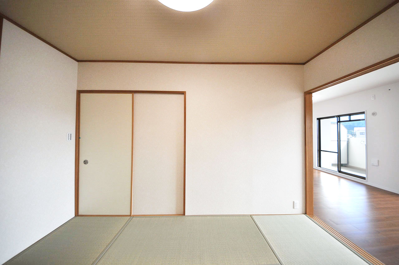 きれいになった和室は、寝室や客間、リビングの一部としてもご利用可能です。