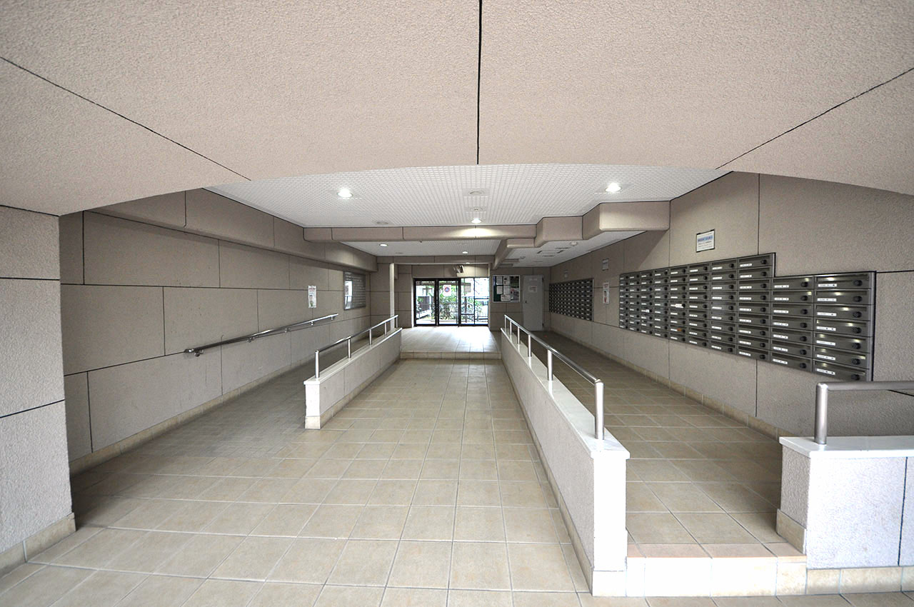 エントランスホール