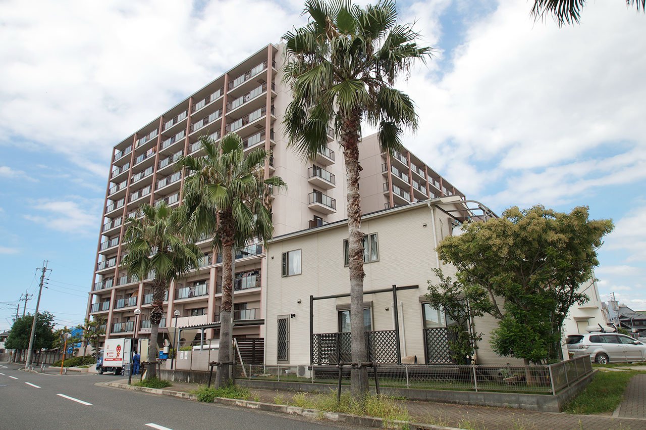 ジュネス貝塚東棟　外観